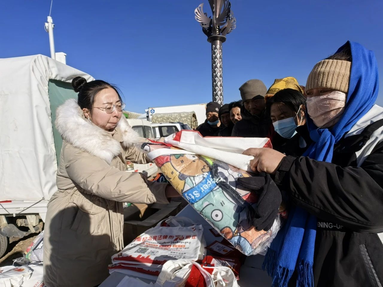 那曲市司法局开展法治宣传活动.jpg