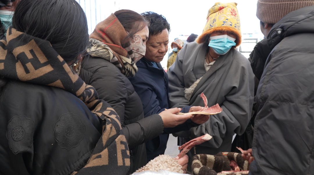 那曲市第十七届畜产品展销会第二天销售额达8395.64万元.png 那曲市第十七届畜产品展销会第二天销售额达8395.64万元.png